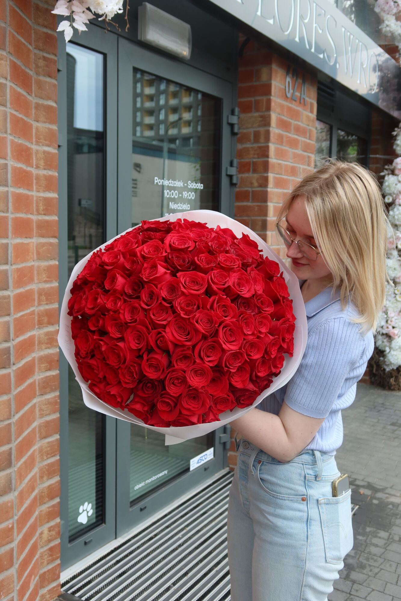 Red Roses Shorts Bouquet of Red roses (short) - FLORES - Studio Kwiatow